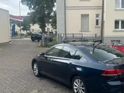 Blau Gebraucht 2015 VW Passat Limousine | 16.500 € (Fairer Preis)
