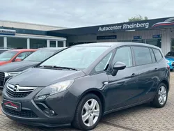 Grau Gebraucht 2015 Opel Zafira Tourer Edition Van / Kleinbus | 9.999 € (Teuer)