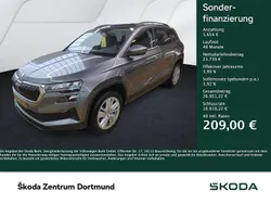 Grau Gebraucht 2024 Skoda Karoq Selection SUV | 29.342 € (Guter Preis)