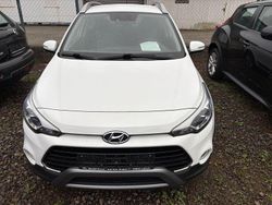 Weiß Gebraucht 2020 Hyundai i20 Active Limousine | 11.890 € (Fairer Preis)