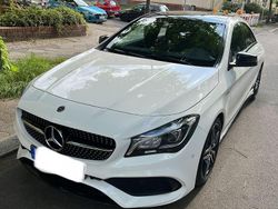 Weiß Gebraucht 2017 Mercedes CLA200 AMG line Coupé | 13.500 € (Superpreis)