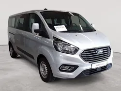 Polarsilber metallic Gebraucht 2021 Ford Tourneo Custom Trend Van / Kleinbus | 20.790 € (Etwas zu teuer)