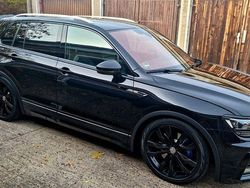 Schwarz Gebraucht 2018 VW Tiguan R-line SUV | 36.490 €