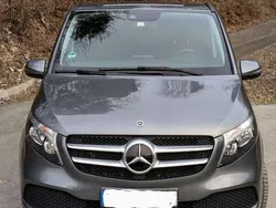 Grau Gebraucht 2019 Mercedes V220 Van / Kleinbus | 37.500 € (Fairer Preis)