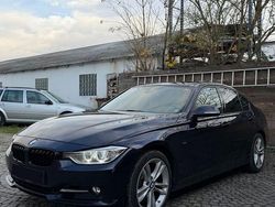 Blau Gebraucht 2013 BMW 330 Sport Line Limousine | 17.400 € (Etwas zu teuer)