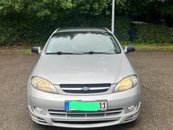 Silber Gebraucht 2006 Chevrolet Lacetti Limousine | 990 €