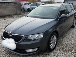 Grau Gebraucht 2017 Skoda Octavia Ambition Kombi | 11.500 € (Fairer Preis)