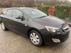Karbonschw graphitschw midnigh Gebraucht 2011 Opel Astra Design Edition Kombi | 3.950 € (Guter Preis)