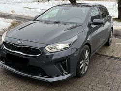 Grau Gebraucht 2020 Kia Ceed Sportswagon Kombi | 17.700 € (Fairer Preis)