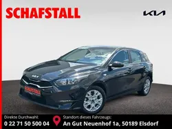 Schwarz ((1k) zilinaschwarz met.) Gebraucht 2024 Kia Ceed Comfort Limousine | 21.469 € (Superpreis)