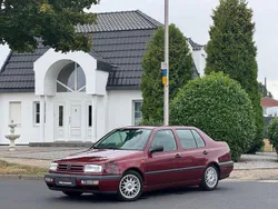 Rot Gebraucht 1994 VW Vento Limousine | 1.990 €
