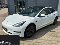 Weiß Gebraucht 2021 Tesla Model 3 Limousine | 26.800 € (Etwas zu teuer)