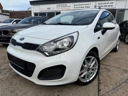 Schwarz Gebraucht 2013 Kia Rio DREAM-TEAM Edition Limousine | 5.490 € (Guter Preis)