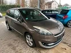 Gold Gebraucht 2012 Renault Scénic III Van / Kleinbus | 3.999 € (Etwas zu teuer)