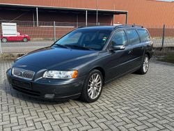 Grau Gebraucht 2008 Volvo V70 Kombi | 1.650 € (Guter Preis)