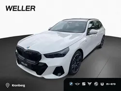 Alpinweiss iii (weiß) Gebraucht 2024 BMW 520 M Sport Kombi | 52.990 € (Superpreis)