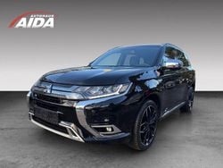Pantherschwarz Gebraucht 2020 Mitsubishi Outlander Plus SUV | 24.950 € (Etwas zu teuer)