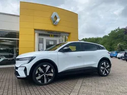 Arktisweiß Gebraucht 2023 Renault Mégane Techno Limousine | 32.990 € (Fairer Preis)