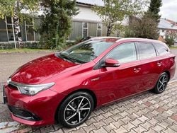 3t3 tokiyo rot Gebraucht 2017 Toyota Auris Hybrid Edition-S Kombi | 16.960 € (Fairer Preis)