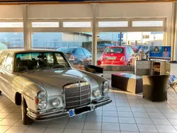 Weiß Gebraucht 1972 Mercedes W109 Limousine | 39.500 €