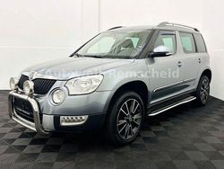 Grau Gebraucht 2012 Skoda Yeti Active SUV | 7.999 € (Teuer)
