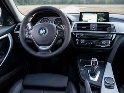 Grau Gebraucht 2017 BMW 330 M Sport Limousine | 30.500 € (Teuer)