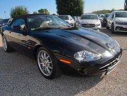 Grau Gebraucht 1999 Jaguar XK8 Cabrio | 7.500 €