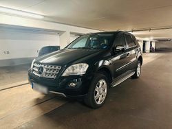 Schwarz Gebraucht 2009 Mercedes ML320 SUV | 9.500 €
