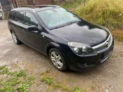 Blau Gebraucht 2008 Opel Astra Kombi | 2.400 €