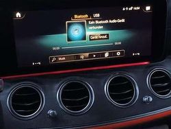 Schwarz Gebraucht 2023 Mercedes E220 AMG line Limousine | 47.500 €