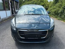Grau Gebraucht 2014 Peugeot 5008 Business-Line Van / Kleinbus | 4.999 € (Guter Preis)