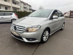 Silber Gebraucht 2014 Mercedes 180 Limousine | 11.390 € (Guter Preis)