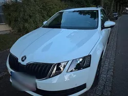 Weiß Gebraucht 2017 Skoda Octavia Kombi | 15.300 € (Fairer Preis)