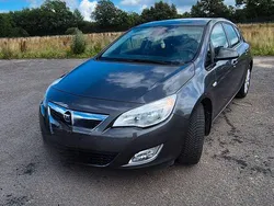 Grau Gebraucht 2010 Opel Astra Cosmo Limousine | 5.500 € (Fairer Preis)
