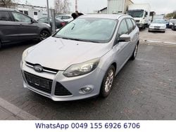 Silber Gebraucht 2011 Ford Focus Titanium Limousine | 1.999 € (Superpreis)