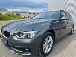 Grau Gebraucht 2018 BMW 320 Advantage Kombi | 15.500 € (Fairer Preis)