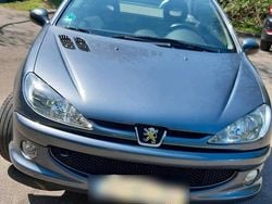 Grau Gebraucht 2007 Peugeot 206 CC Cabrio | 1.800 € (Etwas zu teuer)