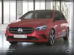 Rot Gebraucht 2022 Mercedes B200 Van / Kleinbus | 26.890 € (Etwas zu teuer)