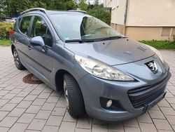 Grau Gebraucht 2010 Peugeot 207 Urban Move Kombi | 800 €