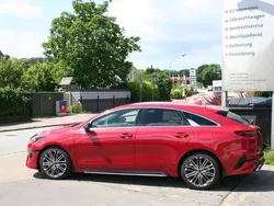 Infra red metallic Neu 2024 Kia ProCeed GT-Line Kleinwagen | 27.780 €