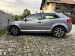 Grau Gebraucht 2005 Audi A3 Ambiente Limousine | 1.990 € (Guter Preis)