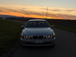 Silber Gebraucht 2002 BMW 525 M Sport Limousine | 2.750 €