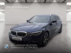 Blau Gebraucht 2021 BMW 330e M Sport Kombi | 36.980 € (Etwas zu teuer)