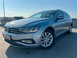 Silber Gebraucht 2022 VW Passat Kombi | 17.487 € (Guter Preis)