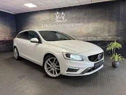 Weiß Gebraucht 2015 Volvo V60 Business Edition Kombi | 14.900 € (Fairer Preis)