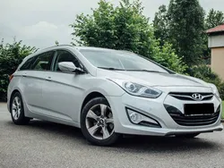 Silber metallic Gebraucht 2012 Hyundai i40 Kombi | 12.300 € (Teuer)