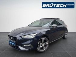 Asphaltblau metallic Gebraucht 2023 Seat Leon Beats Limousine | 29.980 € (Etwas zu teuer)