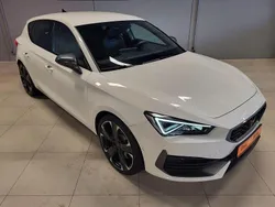 Weiss Gebraucht 2022 Cupra Leon VZ Limousine | 25.450 € (Fairer Preis)