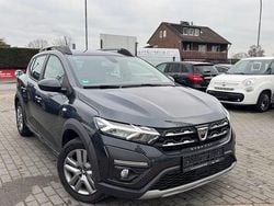 Grau (grau) Gebraucht 2021 Dacia Sandero Stepway SUV | 9.900 € (Superpreis)