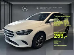Weiß Gebraucht 2020 Mercedes B200 Van / Kleinbus | 23.790 € (Guter Preis)